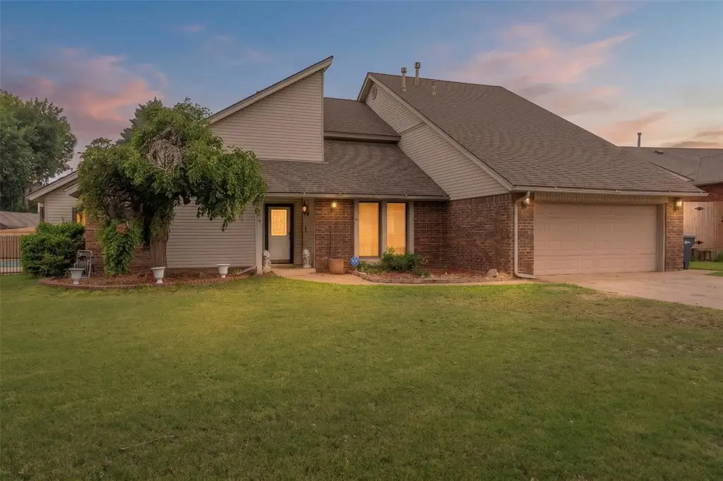 6209 Inland Road, Warr Acres, OK 73132 - #1