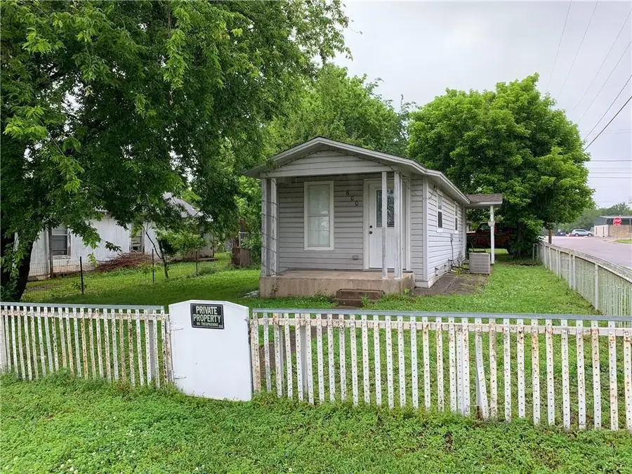 600 W Russell Avenue, Seminole, OK 74868 - #2