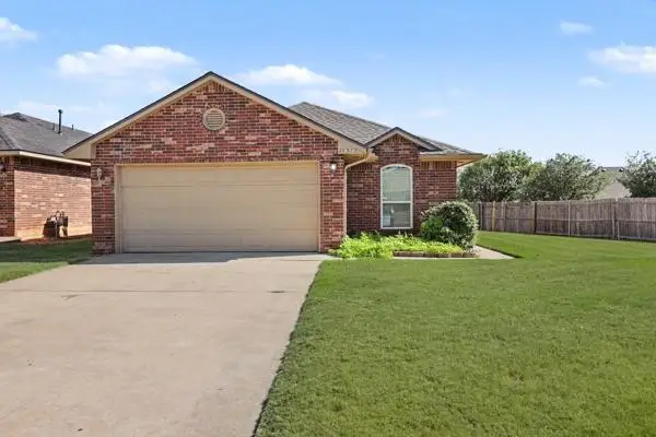12372 SW 6th Street, Yukon, OK 73099