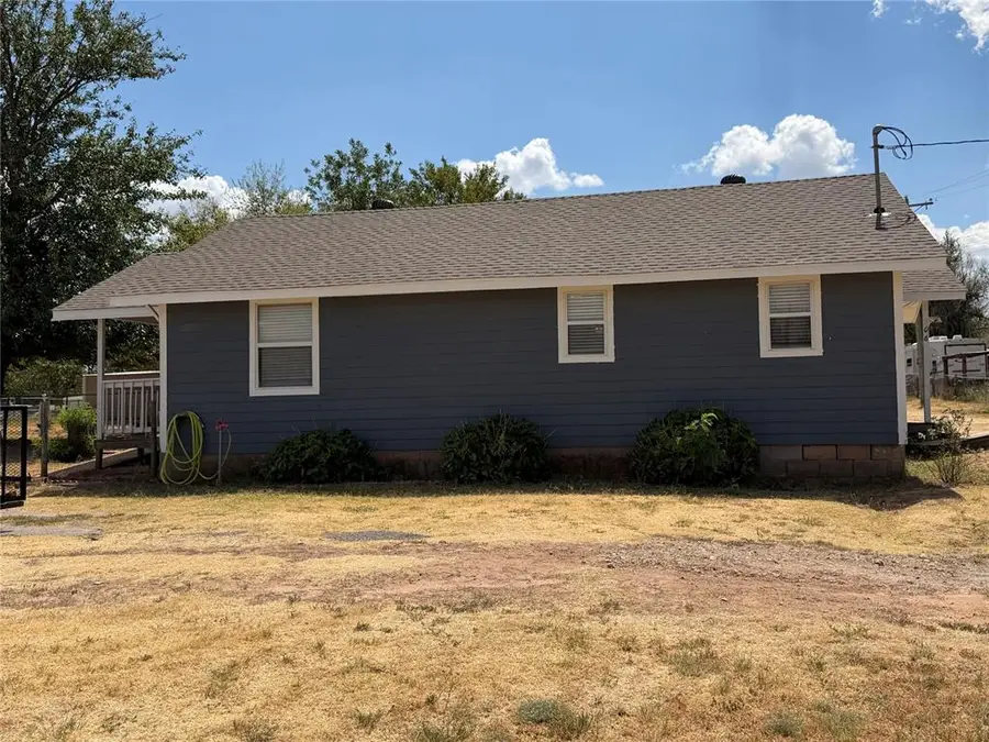 507 E 7th Street, Cement, OK 73017 - #2