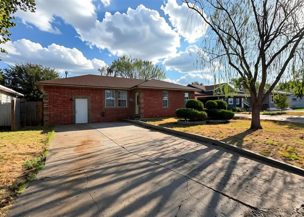 120 Thornton Lane, Elk City, OK 73644 - #1