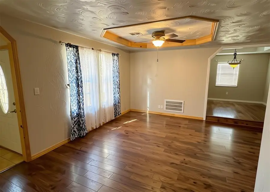 120 Thornton Lane, Elk City, OK 73644 - #2