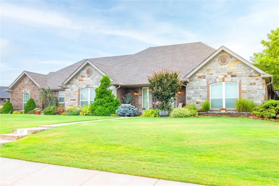 107 Clubhouse Drive, Elk City, OK 73644 - #2