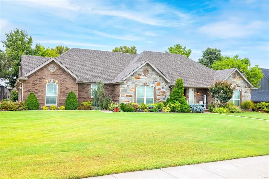 107 Clubhouse Drive, Elk City, OK 73644 - #3