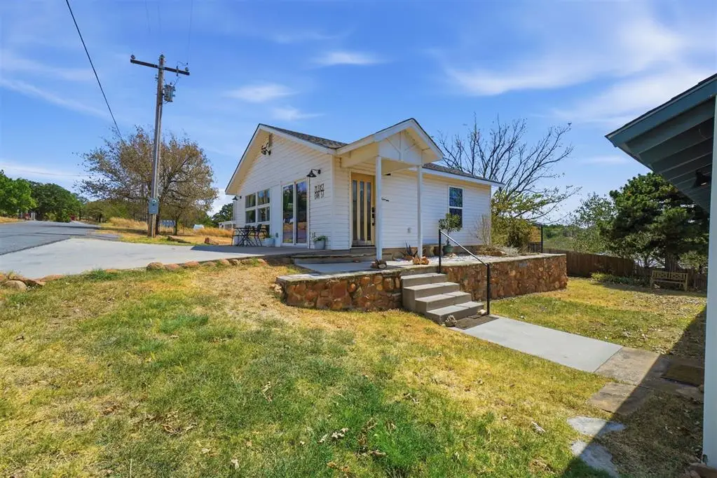 71 E Oak Avenue, Medicine Park, OK 73557 - #1