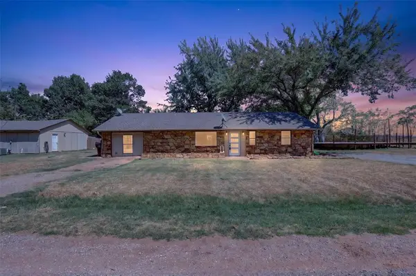 21480 Pioneer Circle, Harrah, OK 73045