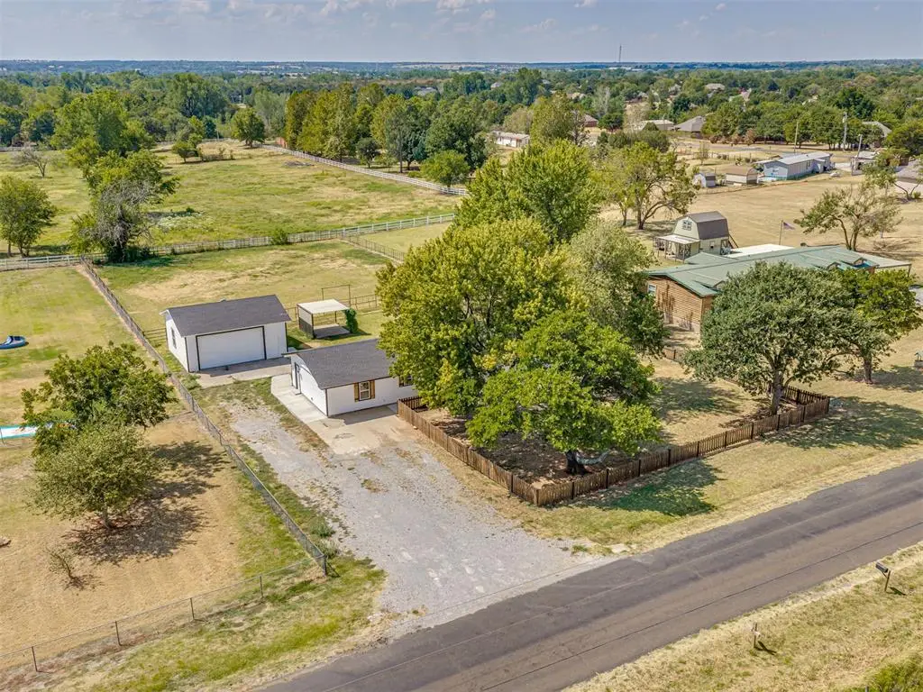 2152 NE 10th St, Blanchard, OK 73010 - #1