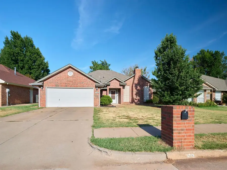 608 Tudor Lane, Edmond, OK 73003 - #2