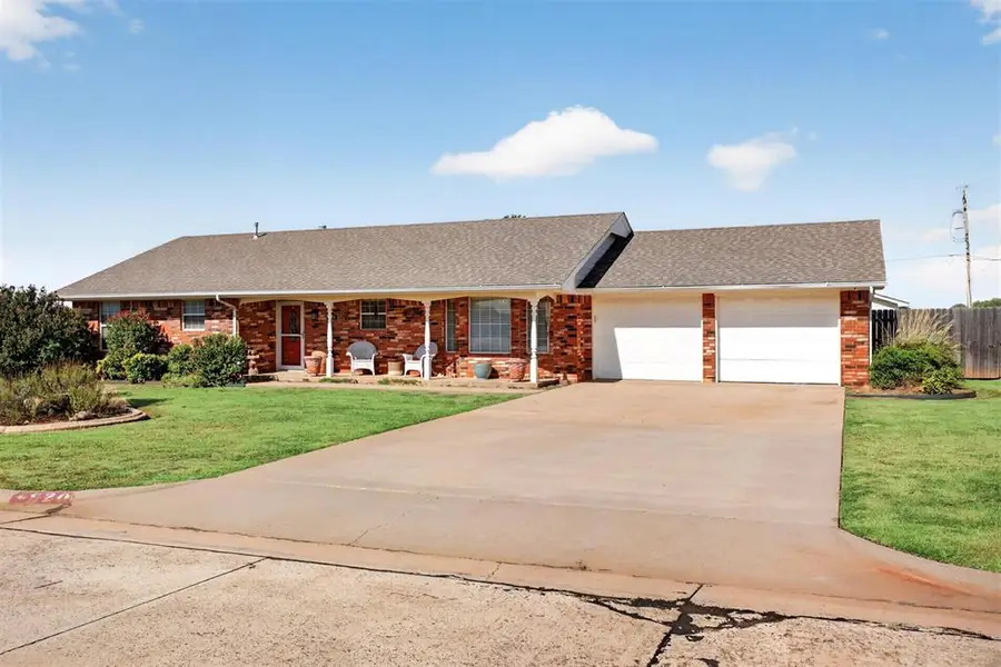 920 Mcdonald Terrace, Cordell, OK 73632 - #3