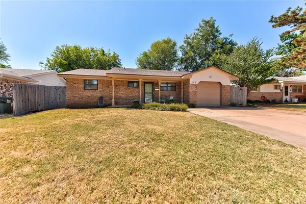 202 E Cherry Avenue, Yukon, OK 73099