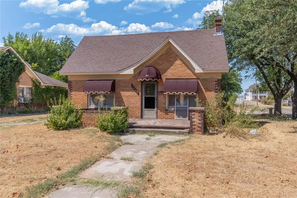 1402 S 19th Street, Chickasha, OK 73018 - #1