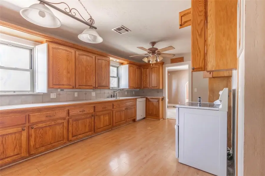 1402 S 19th Street, Chickasha, OK 73018 - #3
