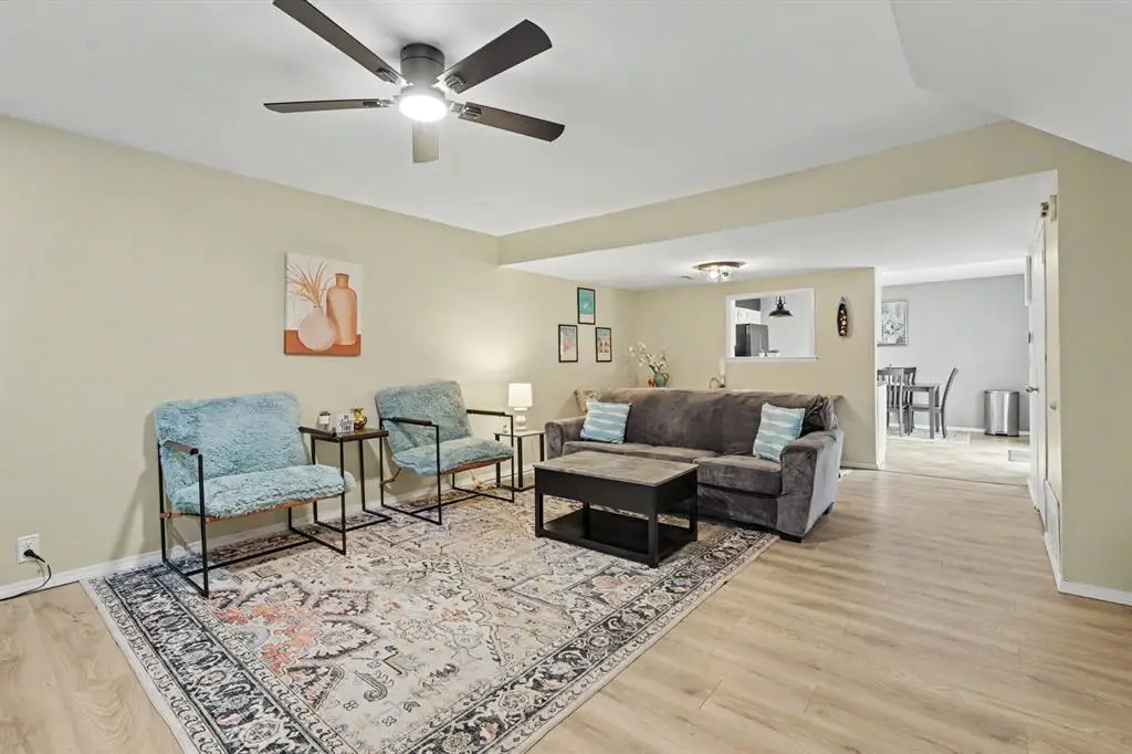 9605 Hefner Village Boulevard, Oklahoma City, OK 73162 - #1