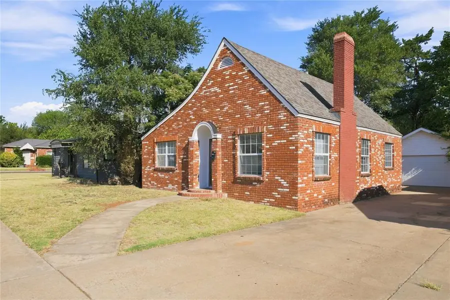939 W 2nd Street, Elk City, OK 73644 - #2