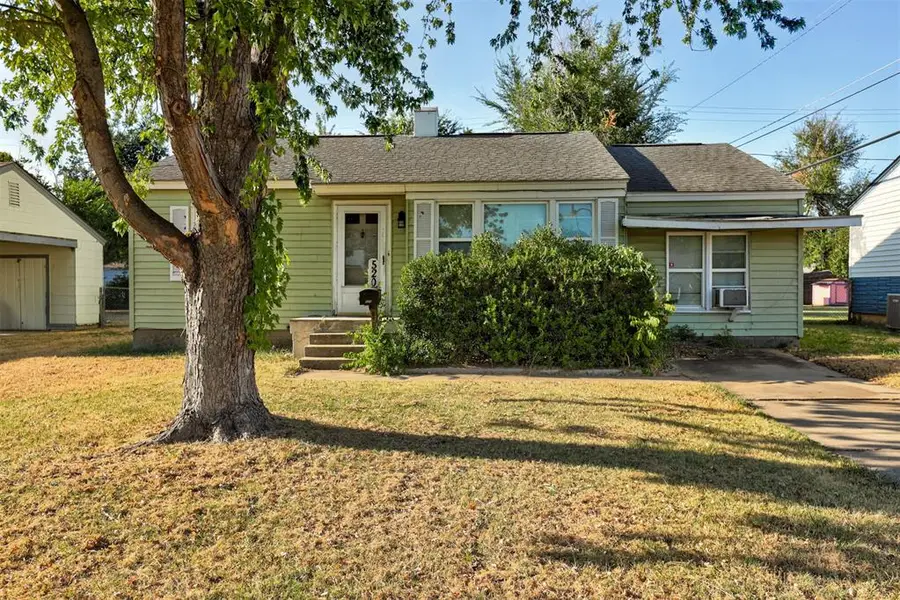 520 E Ercoupe Drive, Midwest City, OK 73110 - #2