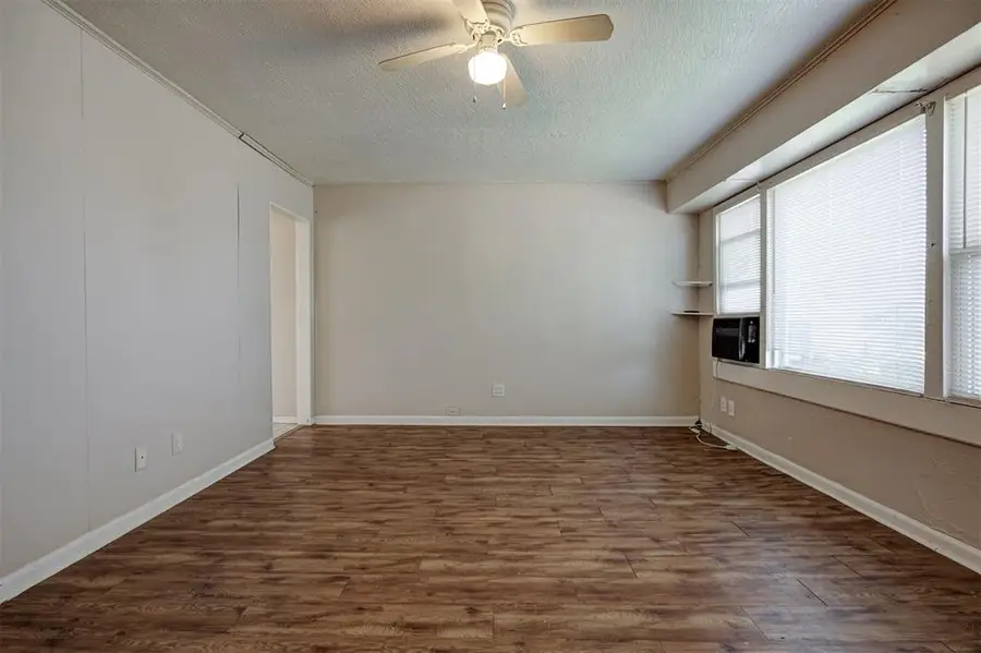 520 E Ercoupe Drive, Midwest City, OK 73110 - #3