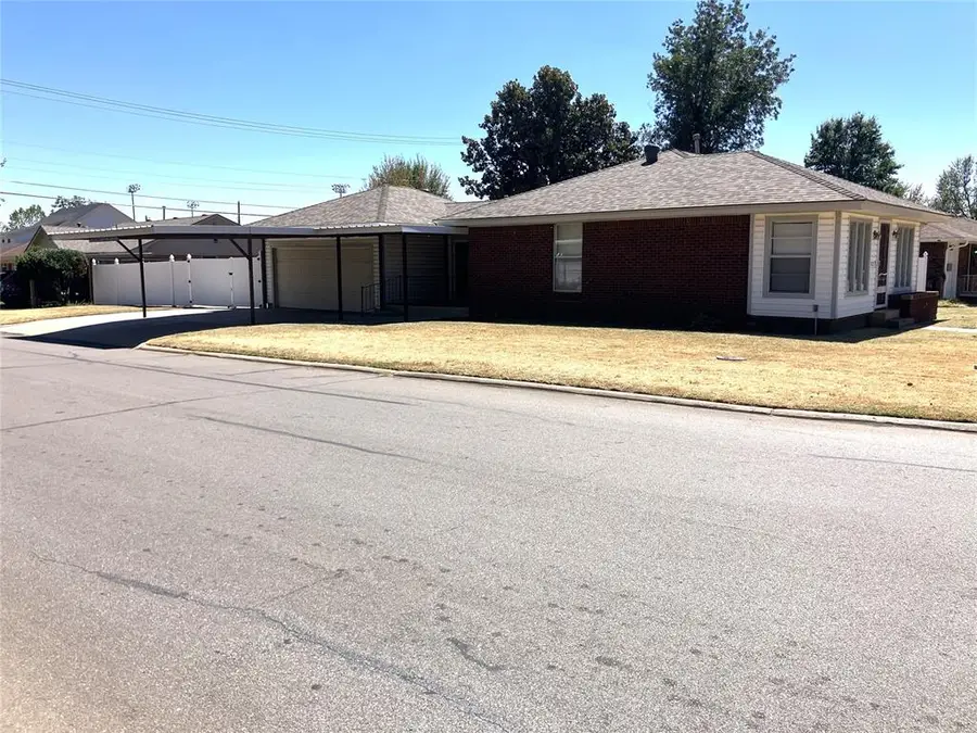2116 Maple Drive, Midwest City, OK 73110 - #3