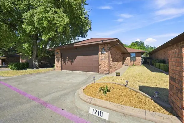 1710 Lionsgate Circle, Bethany, OK 73008