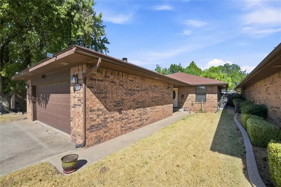 1710 Lionsgate Circle, Bethany, OK 73008 - #2