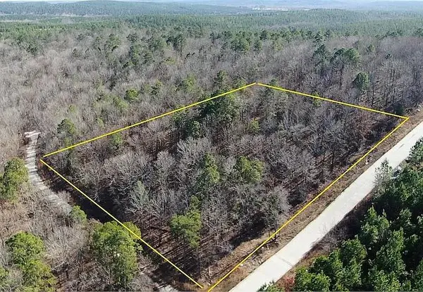 622 Woodland Bluff Trail, Broken Bow, OK 74728