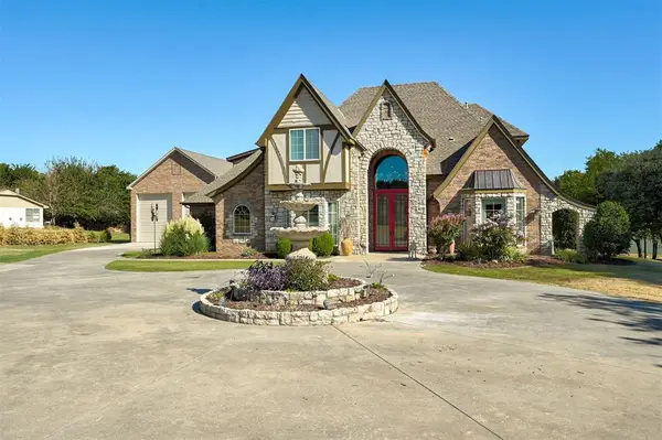 3023 E 44th Street, Edmond, OK 73013