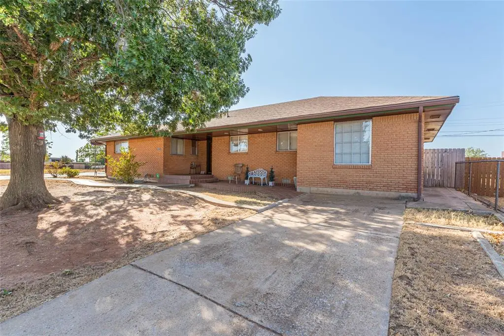 1200 Barker Road, Clinton, OK 73601 - #1