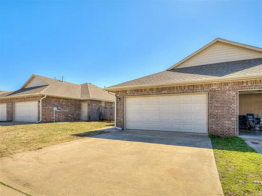 112 Ashley Drive, Edmond, OK 73003 - #3
