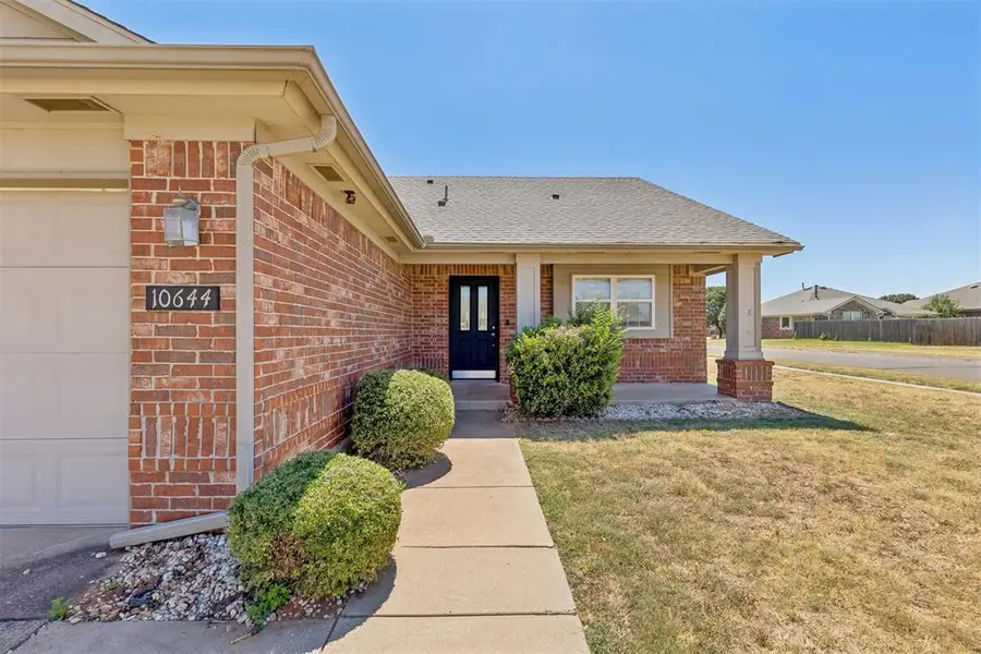 10644 NW 34th Terrace, Yukon, OK 73099 - #2