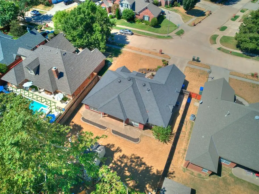 909 Hearthstone, Norman, OK 73072 - #3