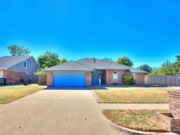 109 S Ramblin Oaks Drive, Moore, OK 73160