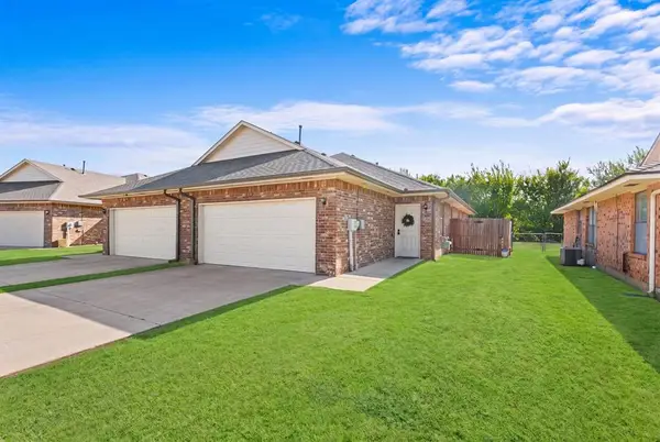 110 Barrett Place #108 & 110, Edmond, OK 73003