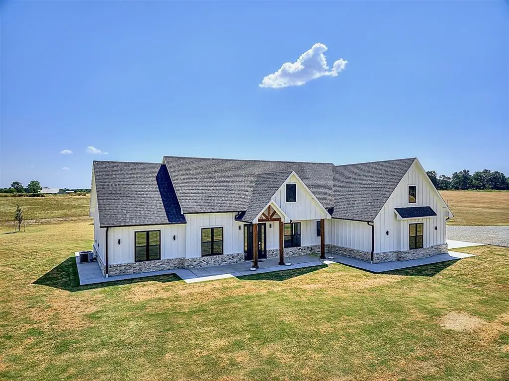 1598 Meridian Road, Ardmore, OK 73401 - #1