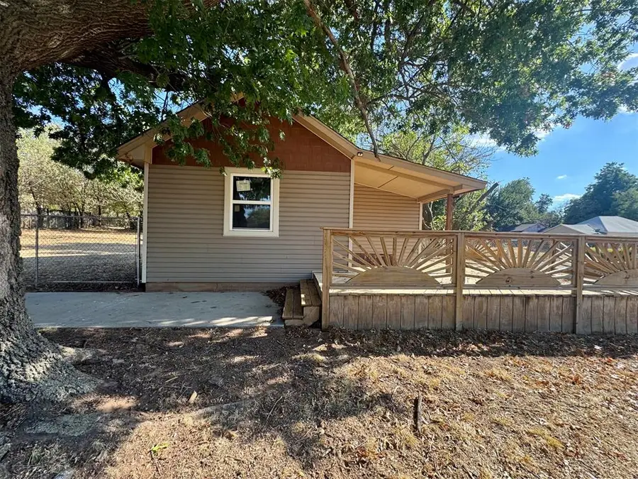 1501 S 6th Street, Chickasha, OK 73018 - #2