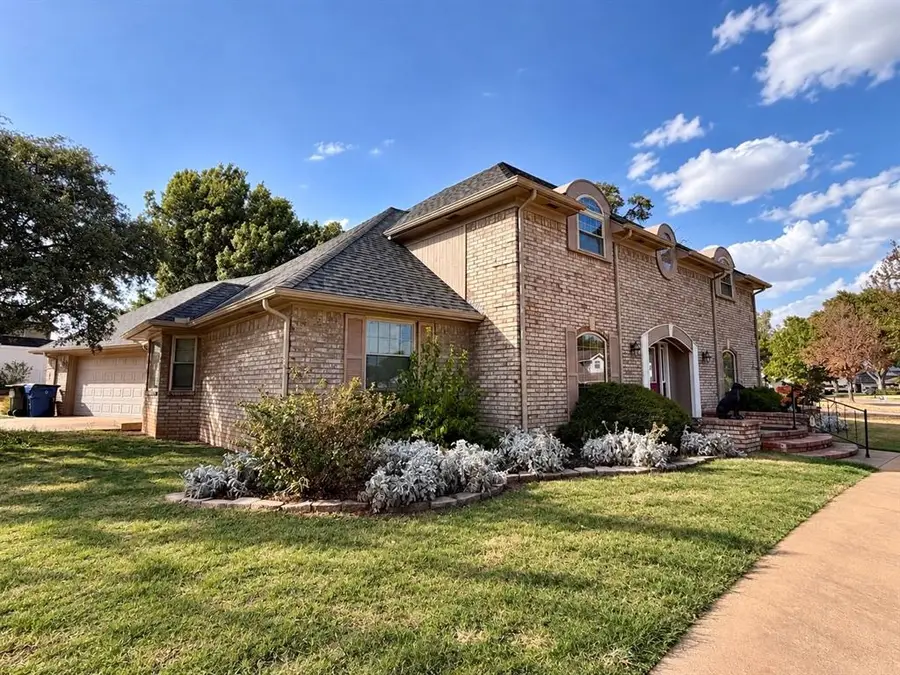 116 Caulder Drive, Chickasha, OK 73018 - #3