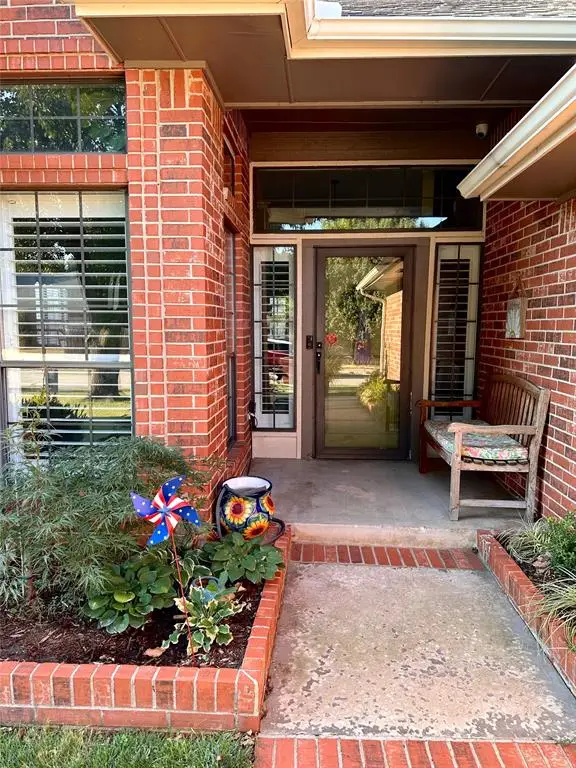 112 Kings Court, Edmond, OK 73013 - #3