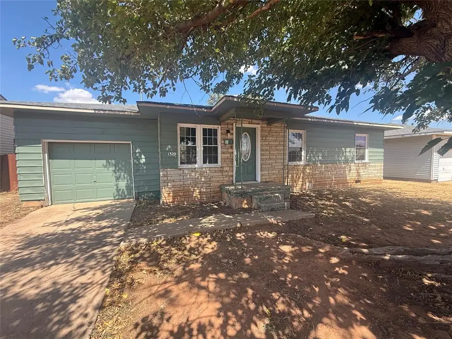 1329 E Spruce Street, Altus, OK 73521 - #2