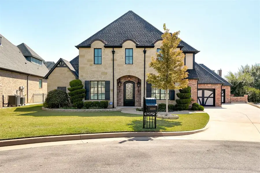 15704 James Thomas Court, Edmond, OK 73013 - #2