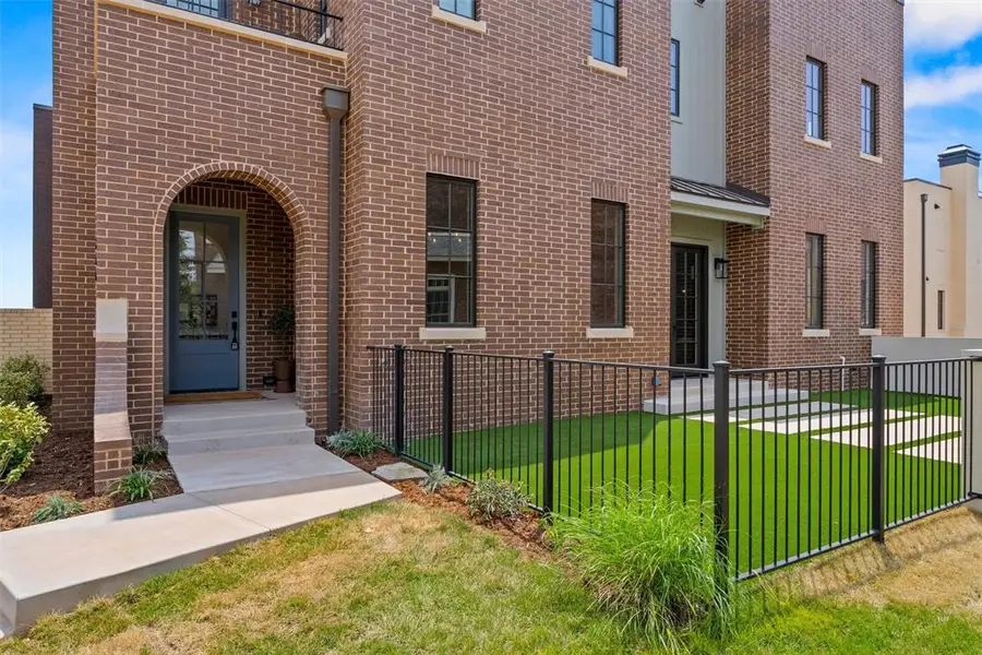 516 NE 2nd Street, Oklahoma City, OK 73104 - #2