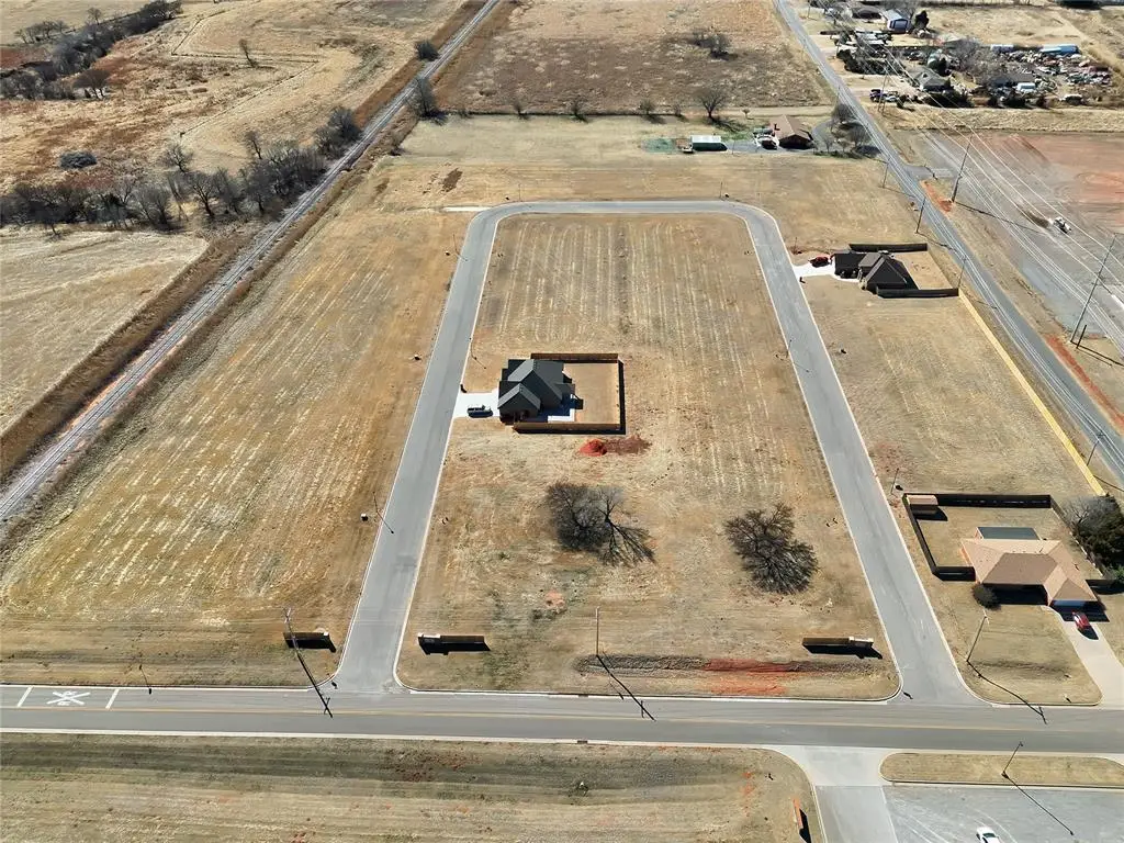 24 Flintlock Trail, Clinton, OK 73601 - #1