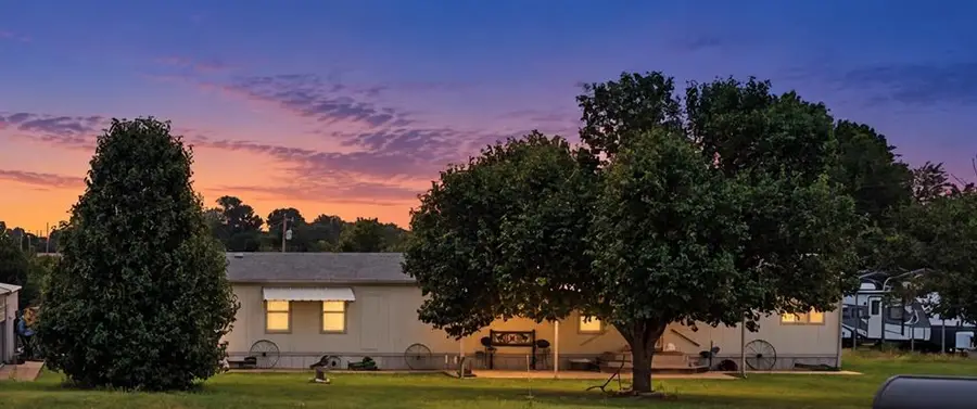 512 N Rockwell Avenue, Newcastle, OK 73065 - #2