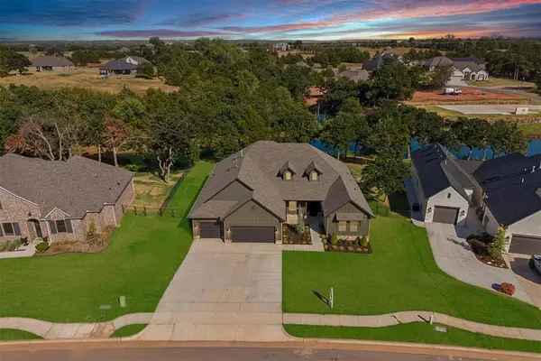 8110 Goldfinch Drive, Guthrie, OK 73044