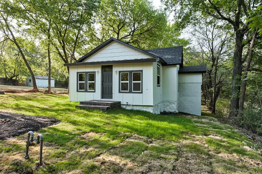 407 E 7th Street, Chandler, OK 74834 - #2