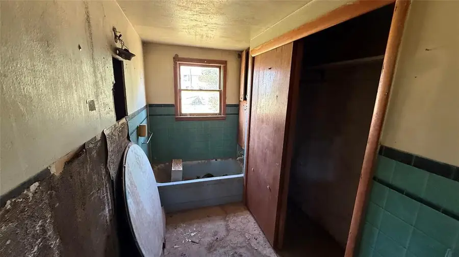 420 NW 2nd Street, Laverne, OK 73848 - #3