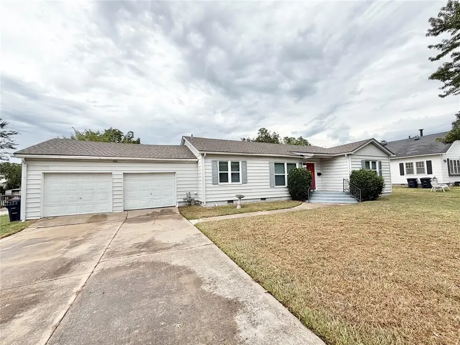 118 W Franklin Street, Shawnee, OK 74804 - #2