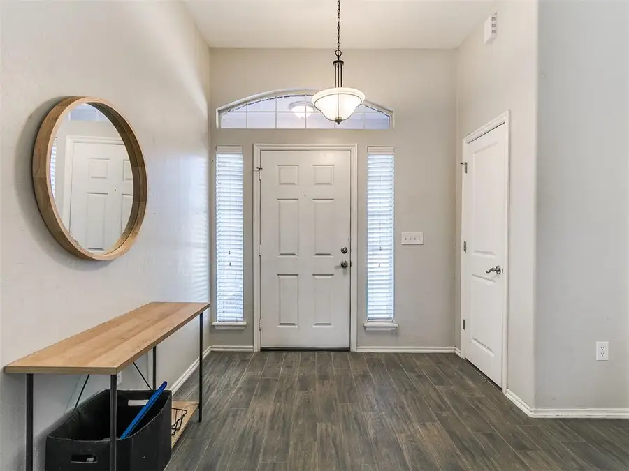 712 Wall Circle, Oklahoma City, OK 73160 - #2