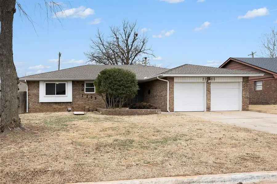 2205 Bellaire Drive, Moore, OK 73160 - #3