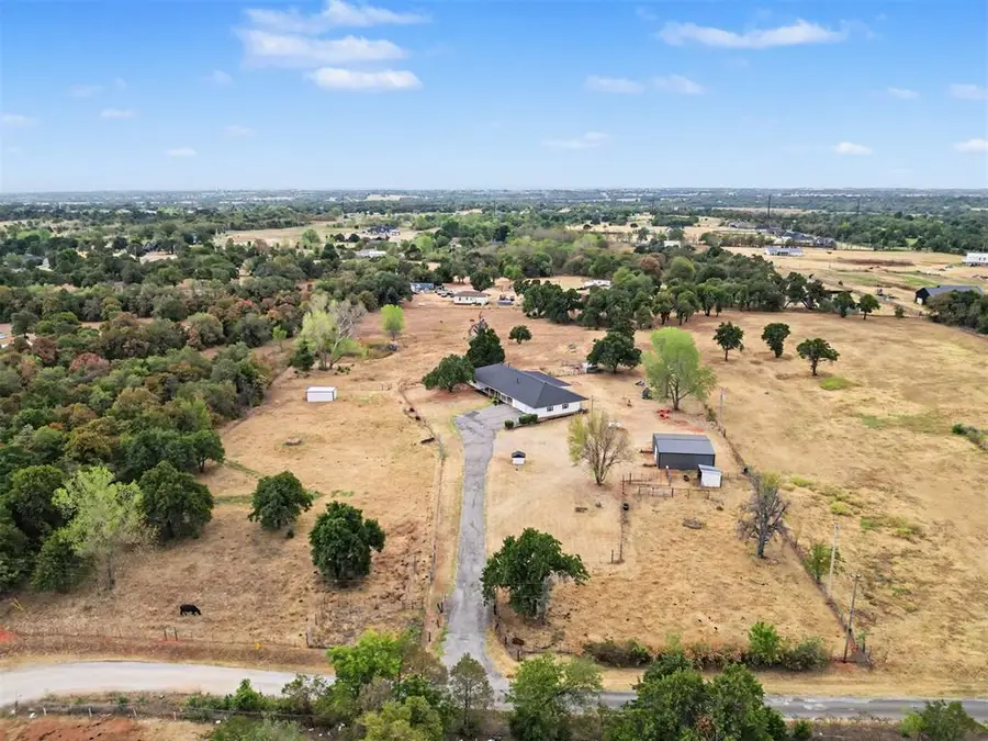 780 Pinewood Lane, Blanchard, OK 73010 - #2