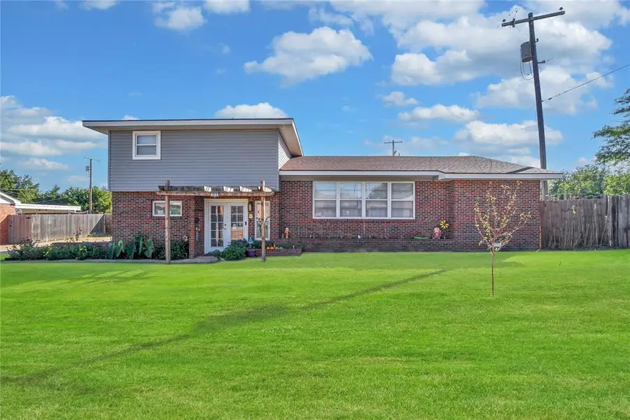 110 E Hillcrest Lane, Hobart, OK 73651 - #2