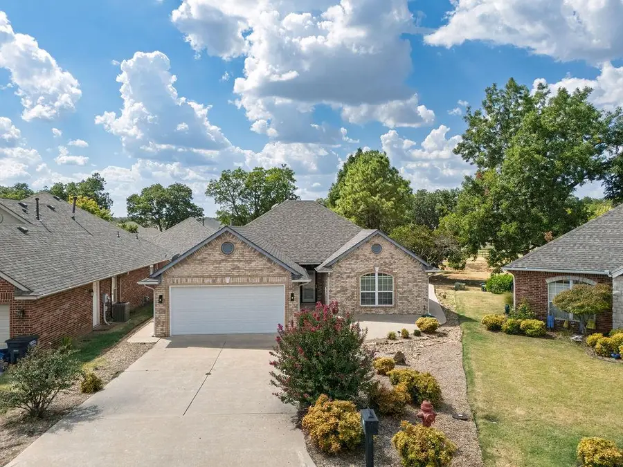 1714 Bridlewood Court, Shawnee, OK 74804 - #3