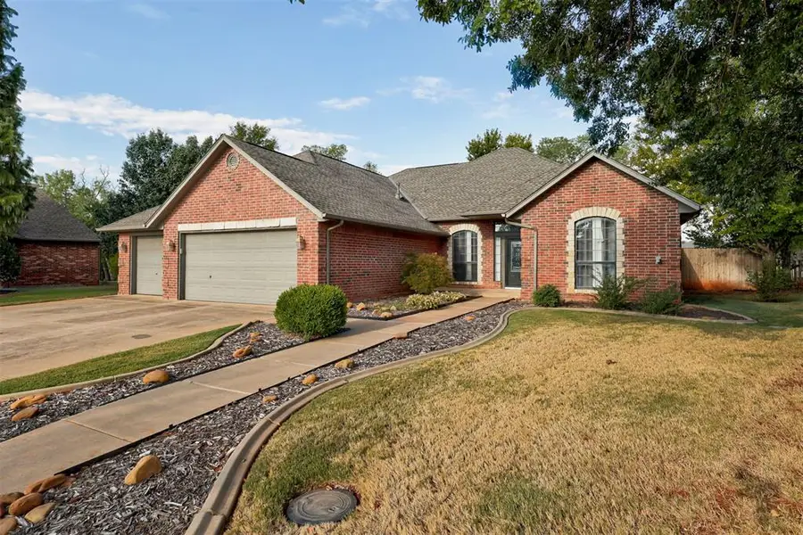 1772 Lake Shadows Court, Edmond, OK 73012 - #3